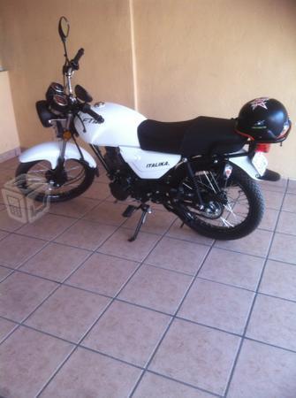 Moto nuevecita 150 -15