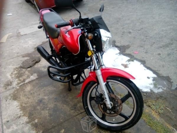 Vendo motocicleta el precio es tratar -10