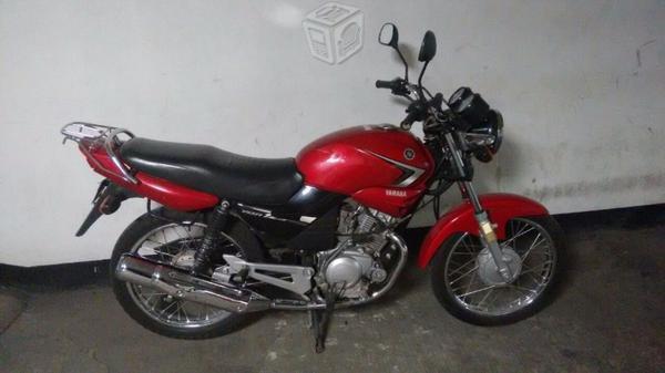 Motocicleta Yamaha 125 cc YBR modelo -13