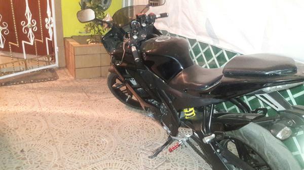 Exelente yamahaR15 -13