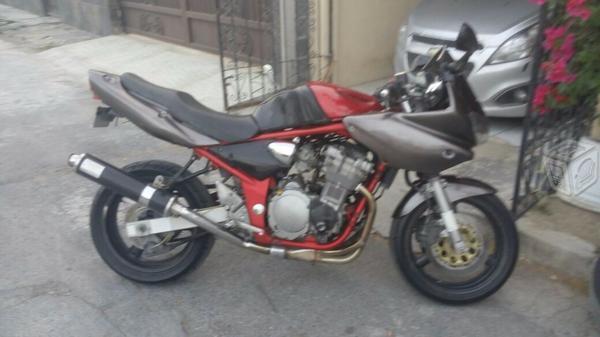 Moto suzuki 600cc 2001