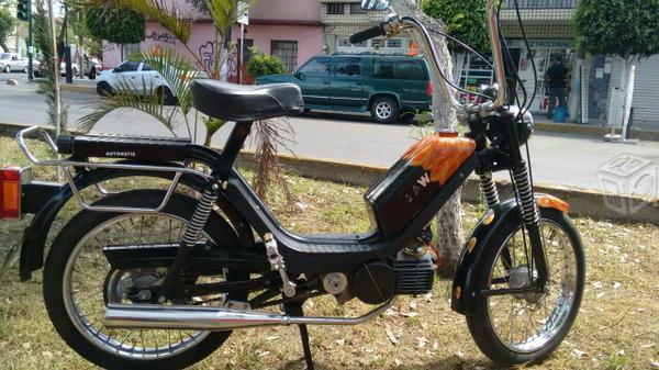 Motocicleta Jawa Clásica, Rara -91