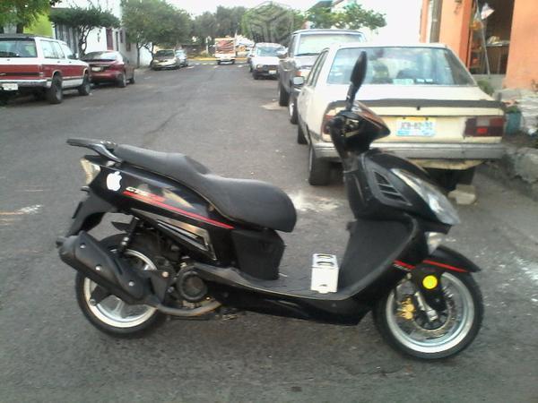 Aprovecha moto con sonido