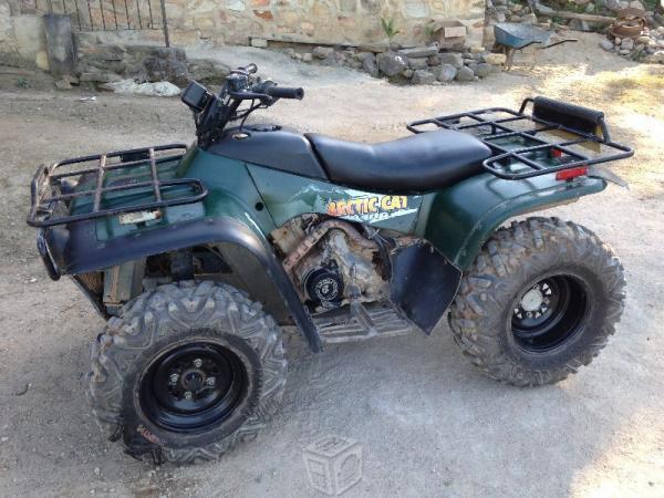 Cuatrimoto Arctic Cat -01