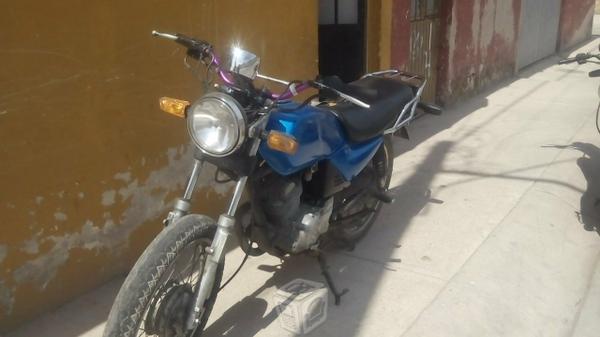 Yamaha 125 en perfecto estado -09