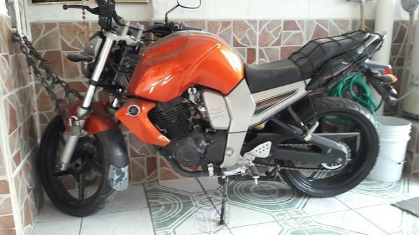 Vendo excelente moto yamaha Fz16 -10