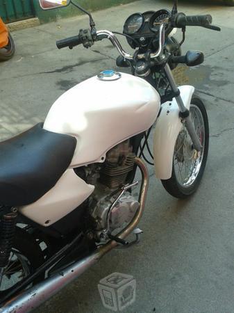 Moto de trabajo honda cargo 125  -05