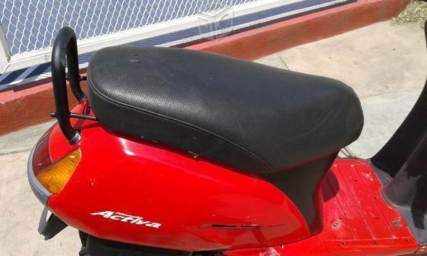 Honda activa buenas condiciones -02