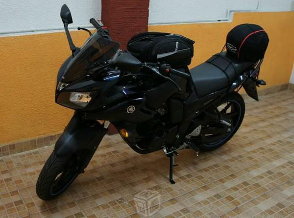 Bonita moto yamaha fazer 150cc -13