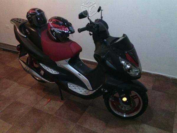 Vendo motoneta vento phanetera 150cc -06