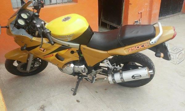 Motocicleta dinamo 250 cc año 2008 -08