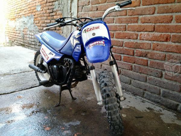 Yamaha 50cc seminueva para niño de 4 a 11 años -04