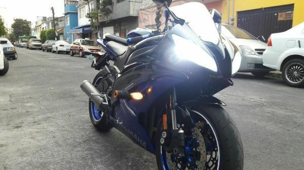 Yamaha r6 seminueva con extras xenón todo pagado -12