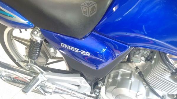 Excelente motocicleta suzuki color azul -13
