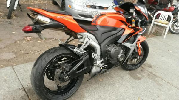 Hermosa cbr rr600 -08