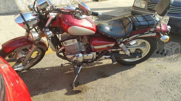 Vendo exelente moto Vento -07