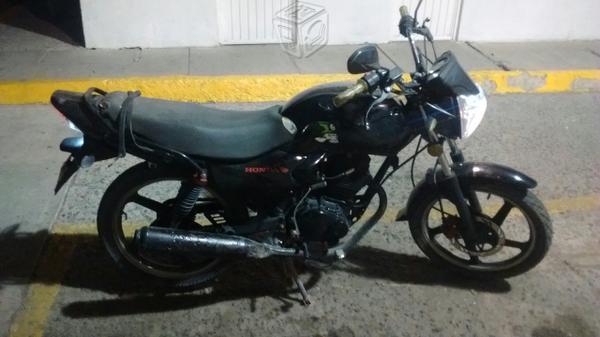 Vendo moto italika GT 150 -12