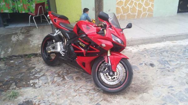 Honda CBR Racing 600