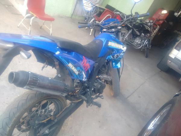 Hola pongo ala venta mi moto -13