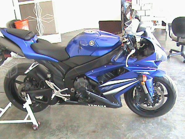 Yamaha r1 muy cuidada -07