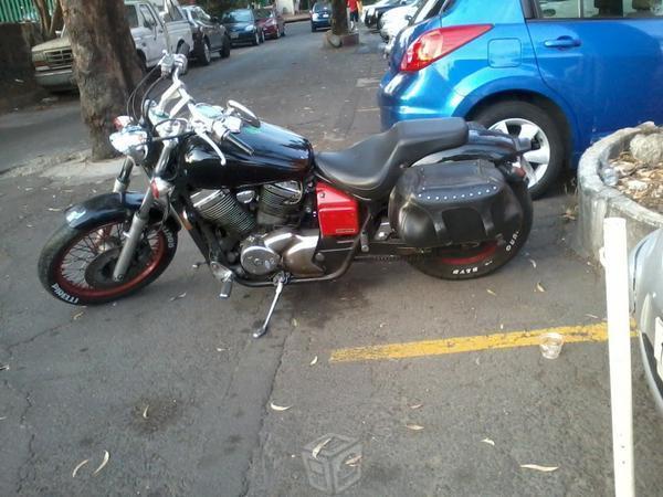 Shadow Spirit 750cc Bobber -03