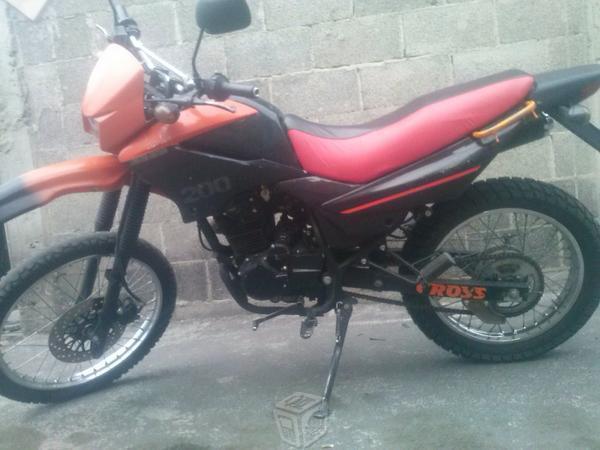 Hermosa moto croos esparta 200cc -11