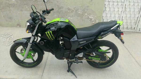 Fz yamaha edición monster -12