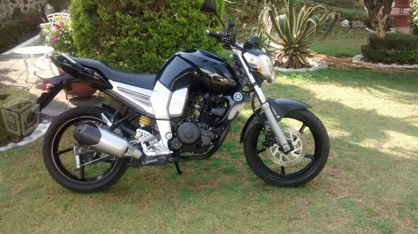 Fz16 negra -12