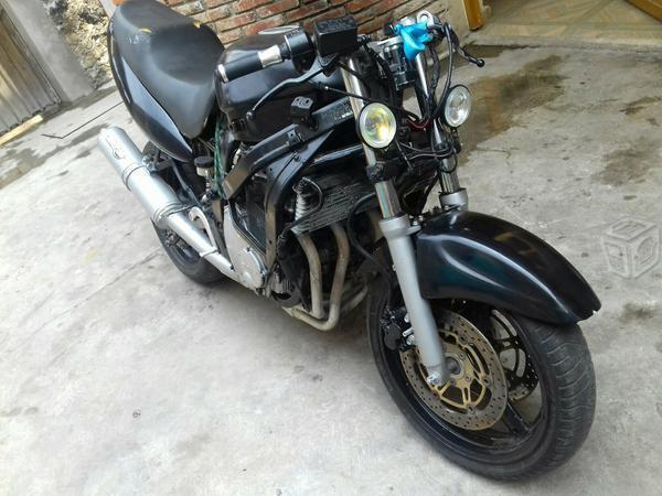 V/c suzuki r6 katana ,con detalle -98