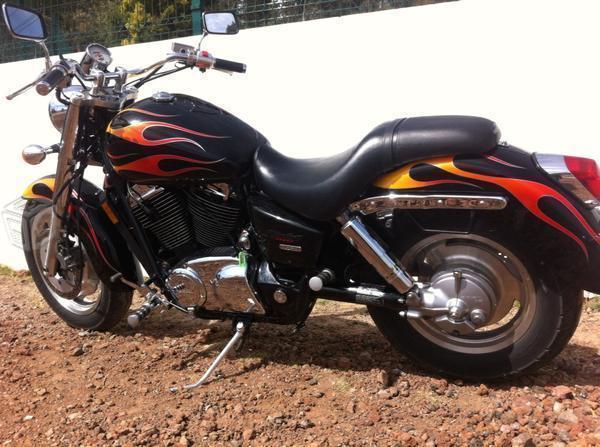 Honda shadow sabre -07