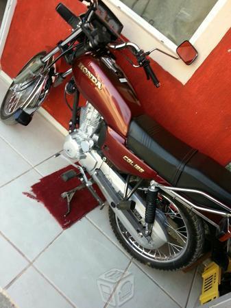 Vendo moto Honda -16