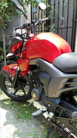 Motocicleta Honda Invicta CB150 -14