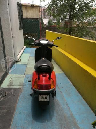 HONDA ACTIVA estilo italiana -02