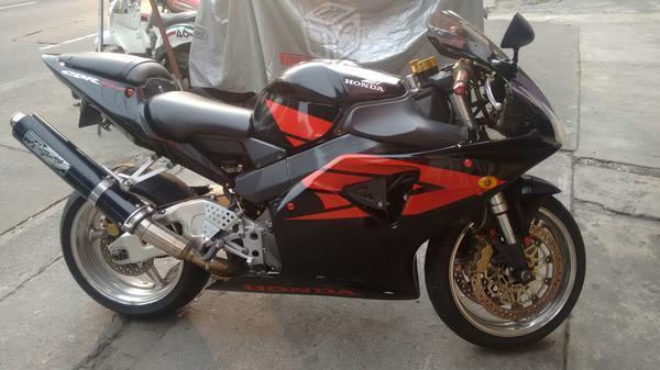 Honda cbr 954 p/c fz pulsar -02