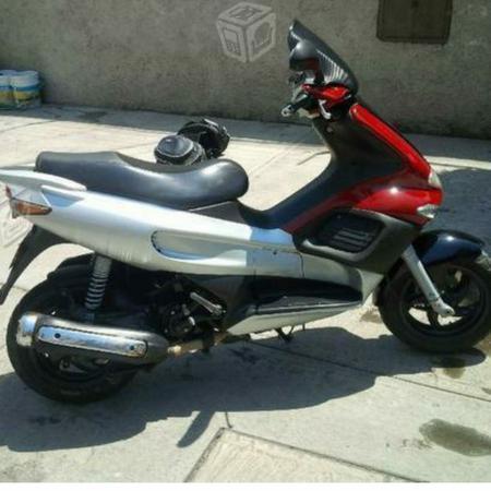 Gilera 200cc italiana. Venta. Cambio por auto -05