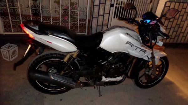 Motocicleta TVS180 -12