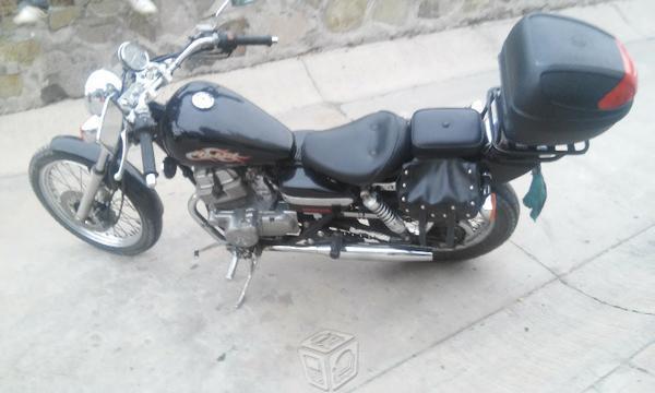 Vendo moto Honda Rebel 250, en buen estado -05