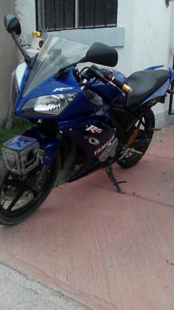 Hermosa yamaha r15