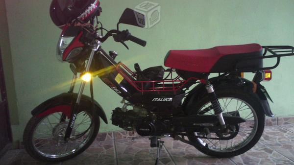 Vendo moto Italika -15