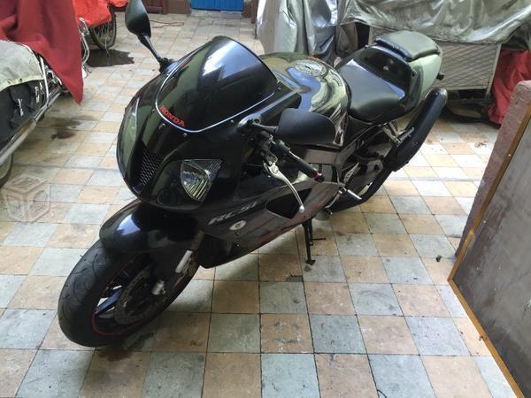 Moto Honda Rvt 1000