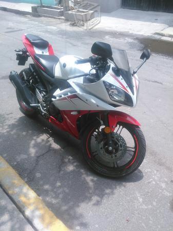 Bonita yamaha r15 -14