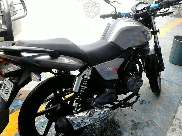 Moto keeway 200 cc benelli -13