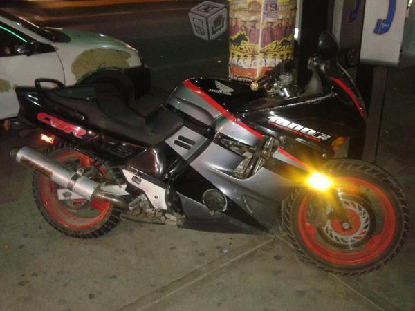 V/c honda cbr 1000 -92