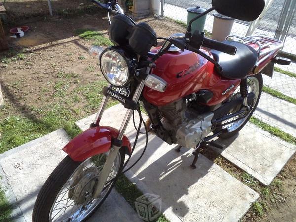 Honda cargo 125 c.c. excelente -06