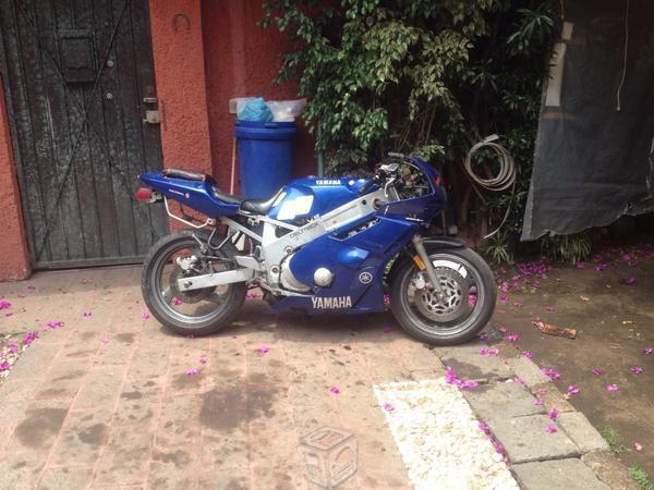 Potente Yamaha fzr 600 -95