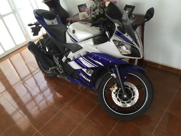 Yamaha R-15