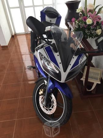 Yamaha R-15