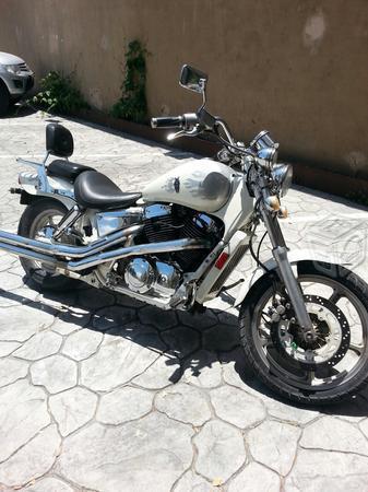 Honda Shadow 1100 -92