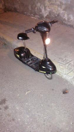 Bonito scooter eléctrico -09