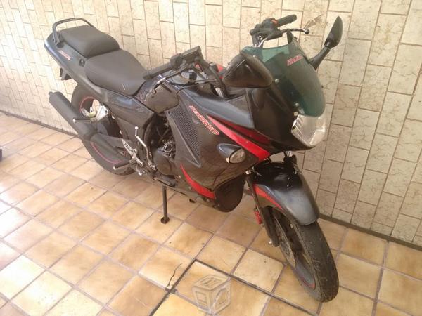 Italika 200cc, excelentes condiciones